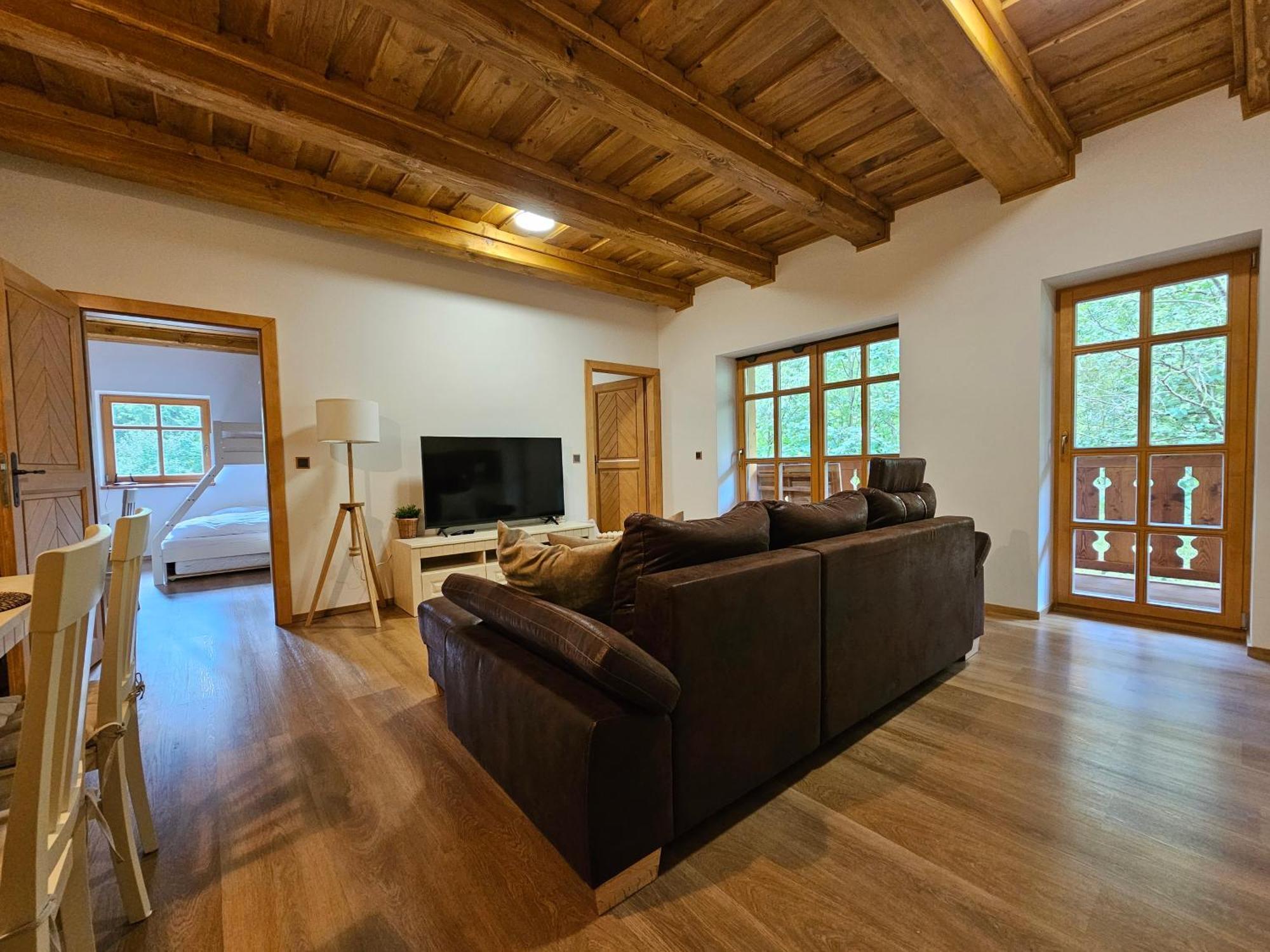 Apartmany Jezerne Velké Karlovice Habitación foto